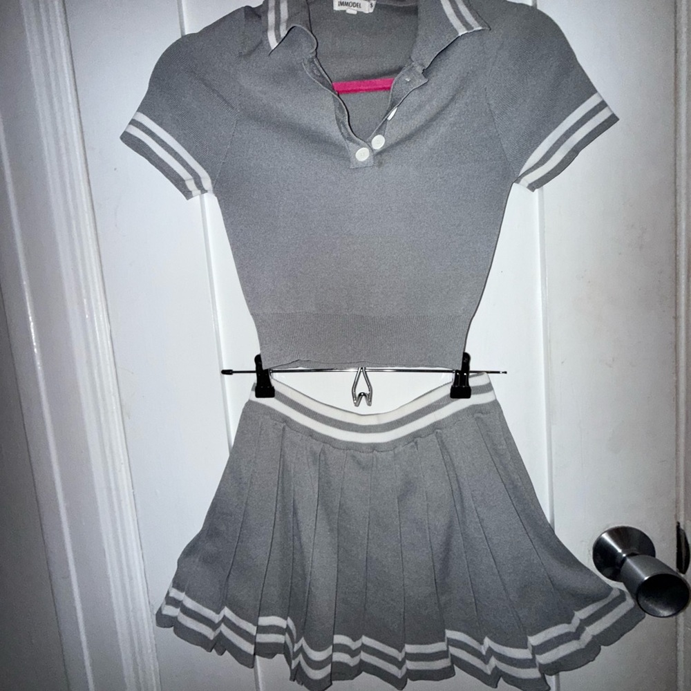 Coord Preppy Collared Top With Matching Pleated S… - image 3